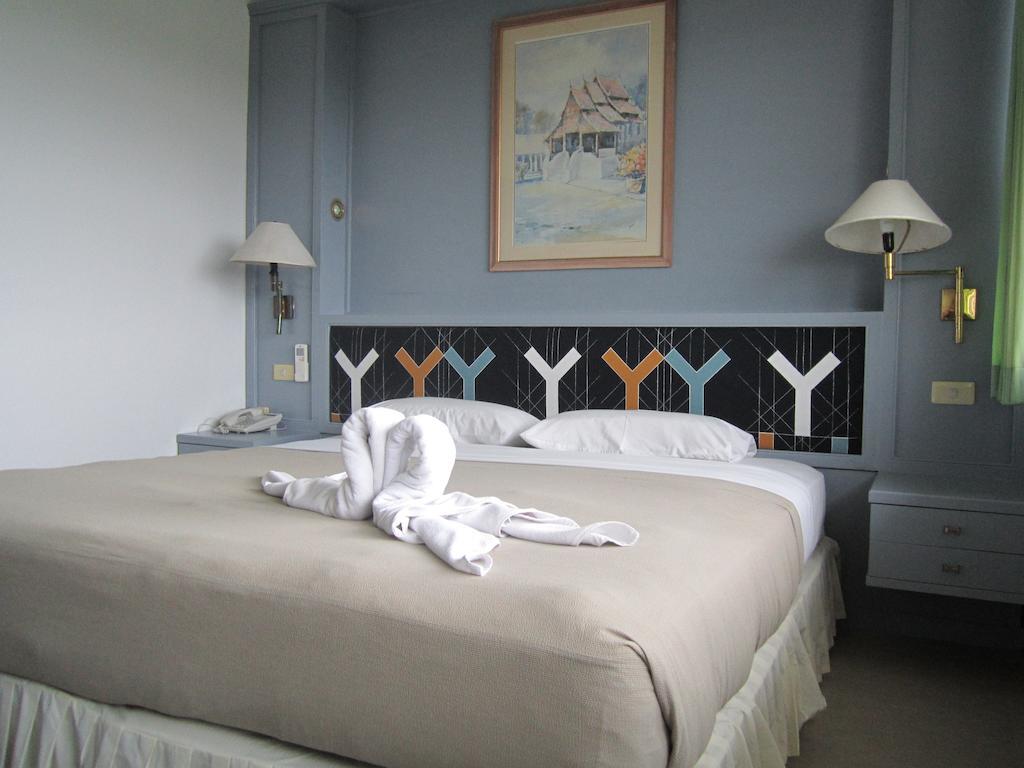 Lopburi Inn Hotel Chambre photo