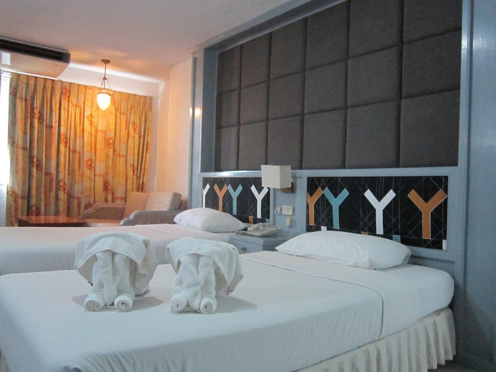Lopburi Inn Hotel Chambre photo