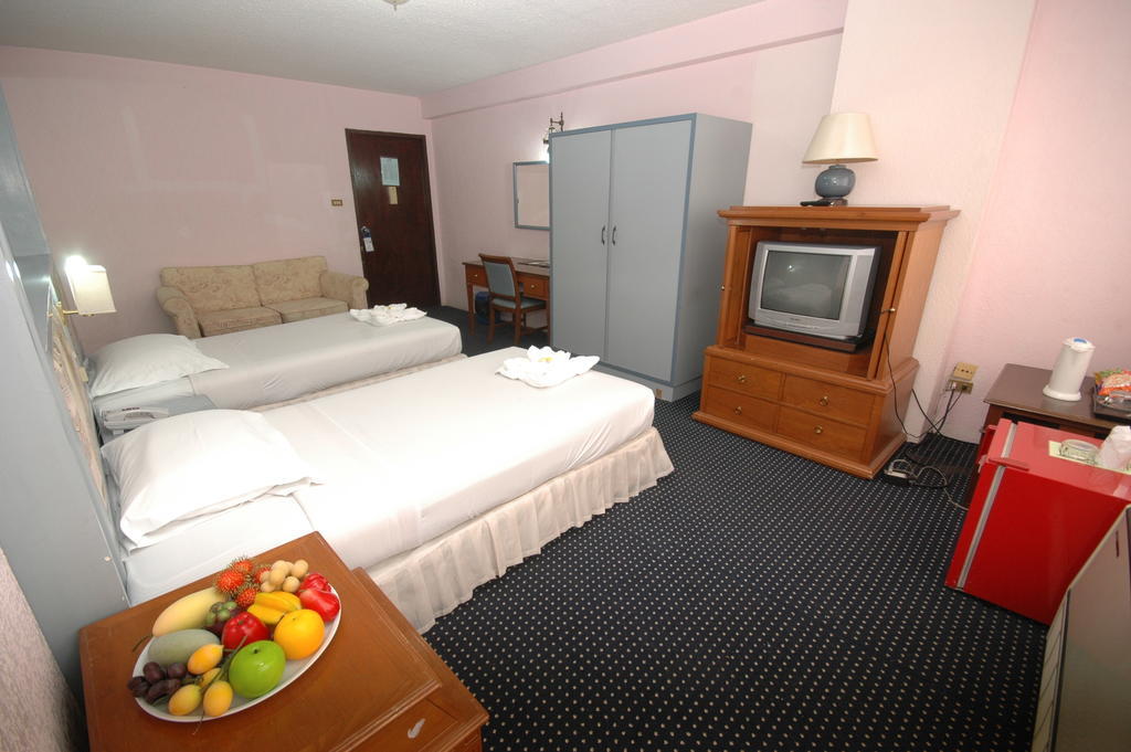 Lopburi Inn Hotel Chambre photo