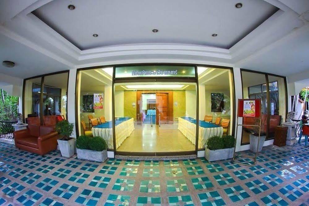 Lopburi Inn Hotel Extérieur photo